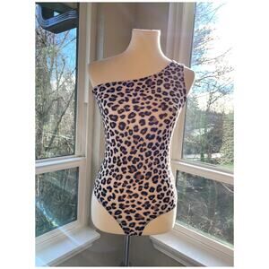 Leilis Bodysuit Fun and Games Cheetah One Shoulder Bodysuit sz Small NWT